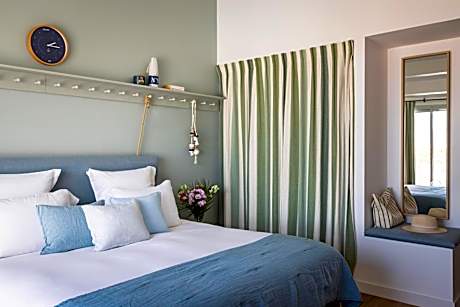Junior Suite with Terrace and Ocean view