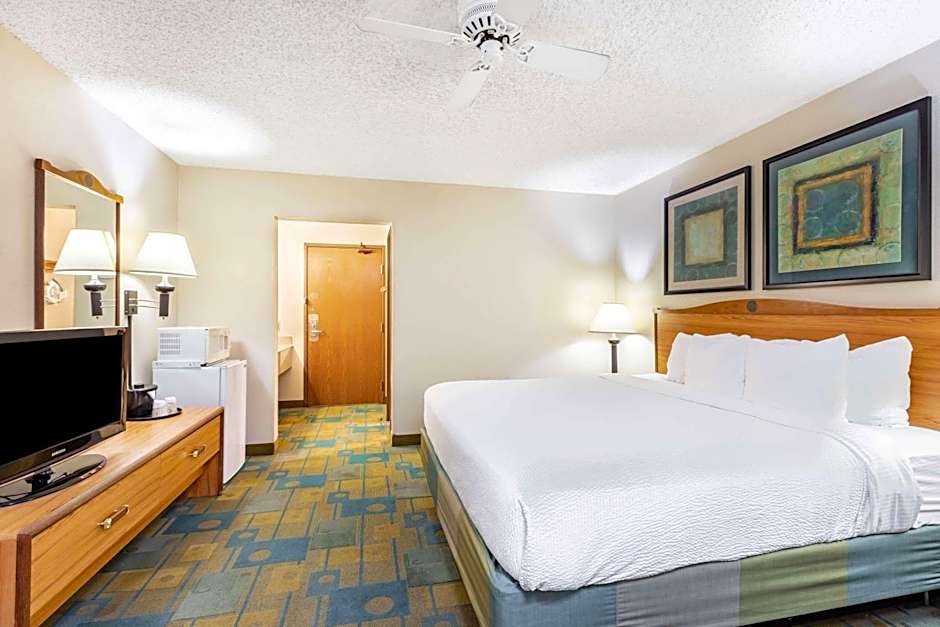 La Quinta Inn & Suites by Wyndham El Paso East