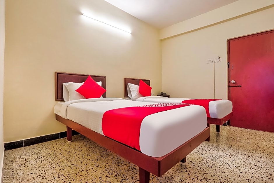 OYO Flagship 30746 Hotel Sakthi Park