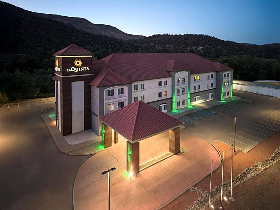 La Quinta Inn & Suites by Wyndham Ruidoso Downs