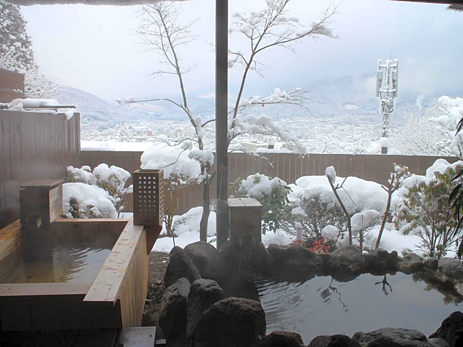 Yufuin Sanso Waremokou Hotel