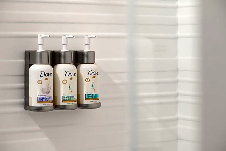 avid hotel Oak Creek By IHG