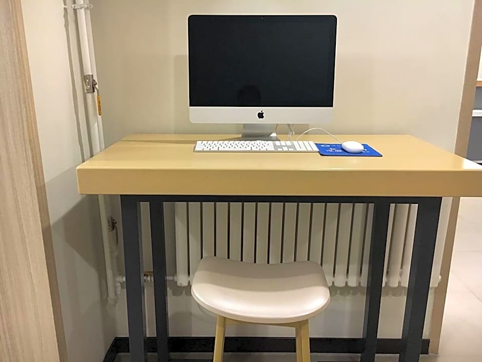 Hanting Hotel Lanzhou University Metro Station