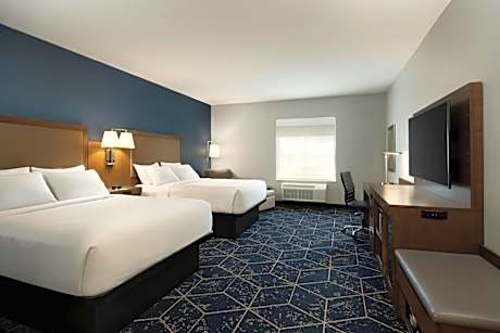 Queen Room with Two Queen Beds - Disability Access