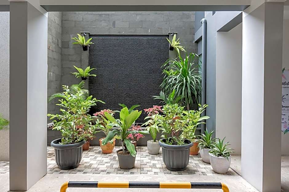 RedDoorz Plus @ Cirebon City Center