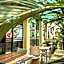 Hillside Plaza Hotel