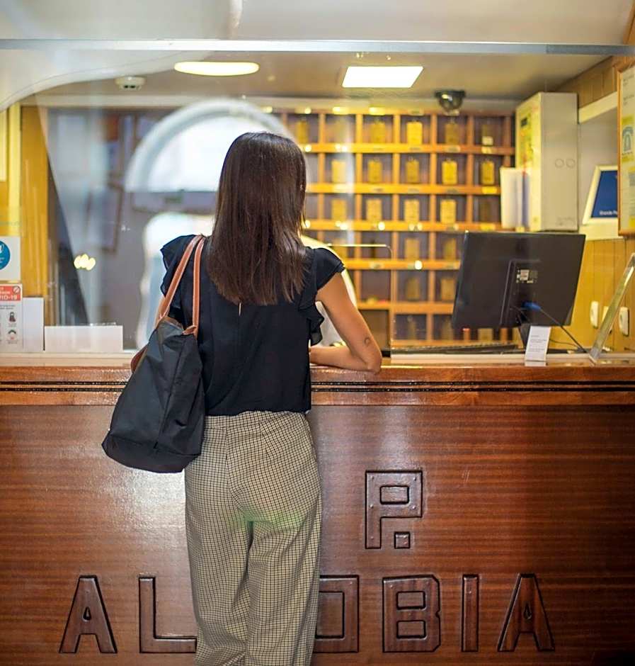 Grande Pensao Residencial Alcobia