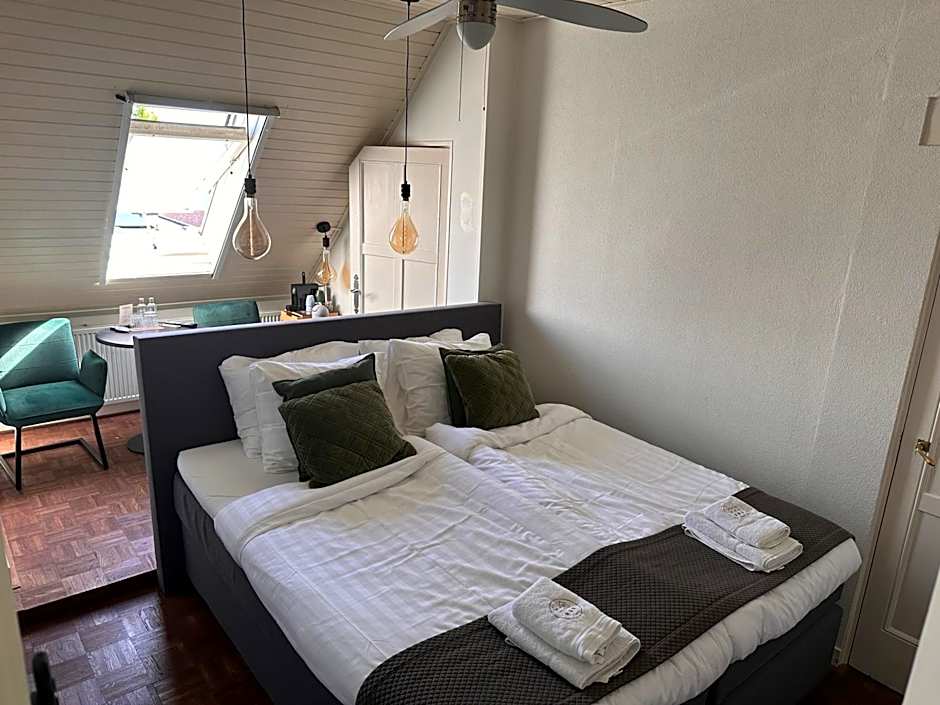 Bed and Breakfast Goes