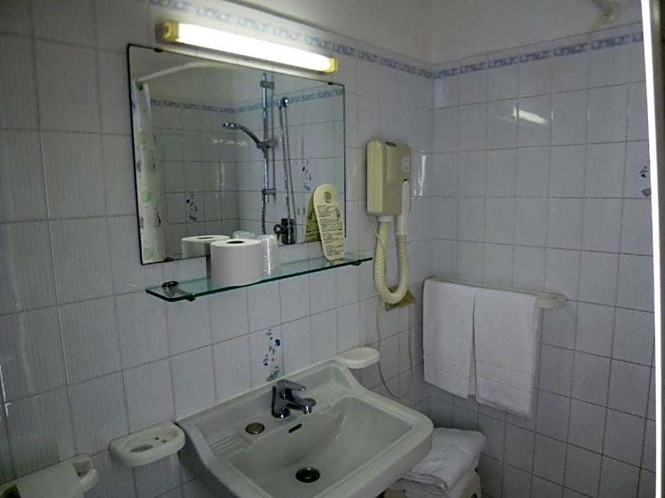 Hotel Trovatore