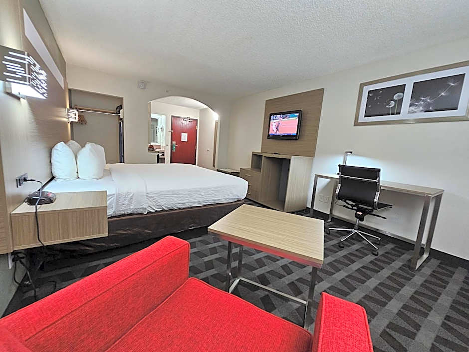 Quality Inn & Suites DFW Airport South