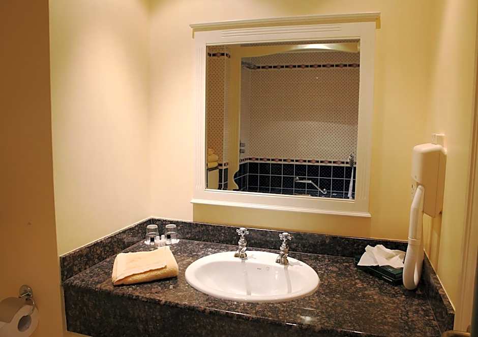 Reddans of Bettystown Luxury Bed & Breakfast, Restaurant and Bar