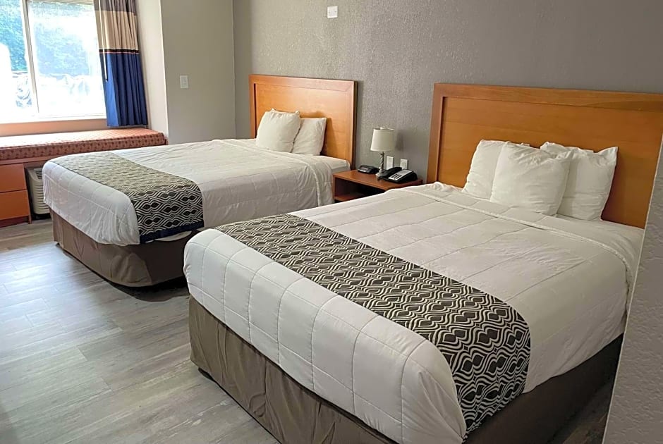 Microtel Inn & Suites by Wyndham Newport News Airport