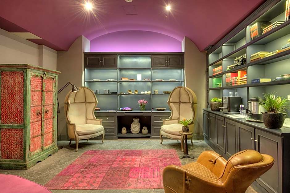 Alta Las Palomas Hotel