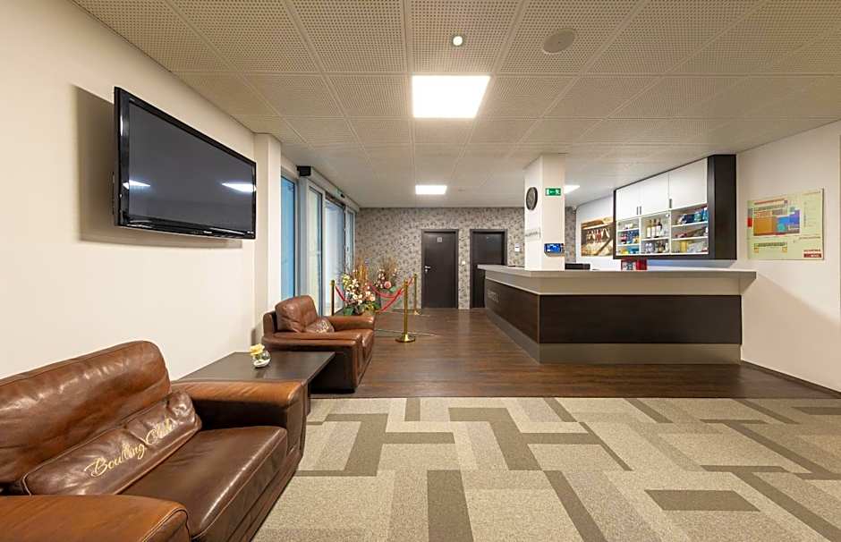 BNC Hotel - Restaurant - Bowling