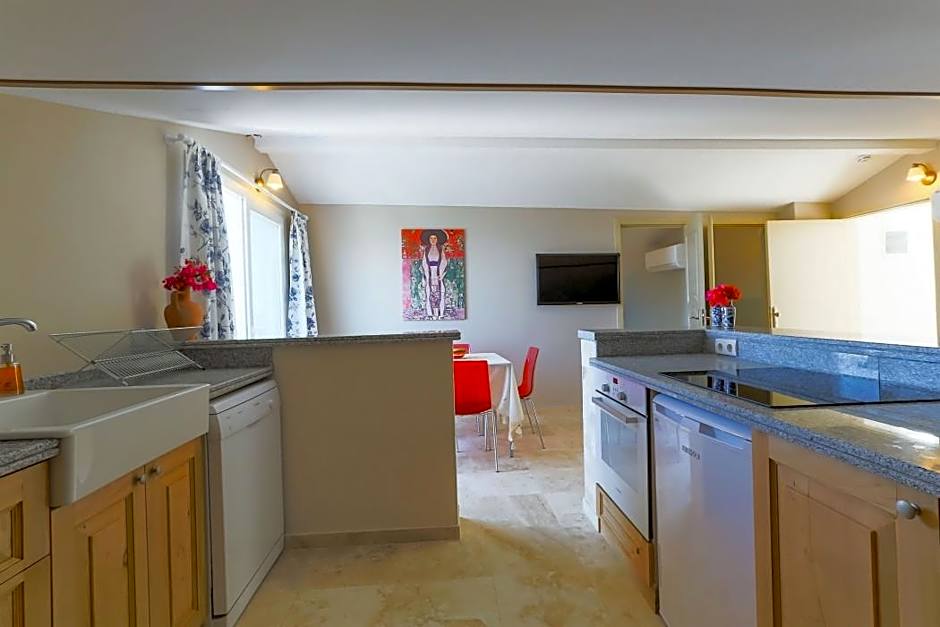 Saylam Suites