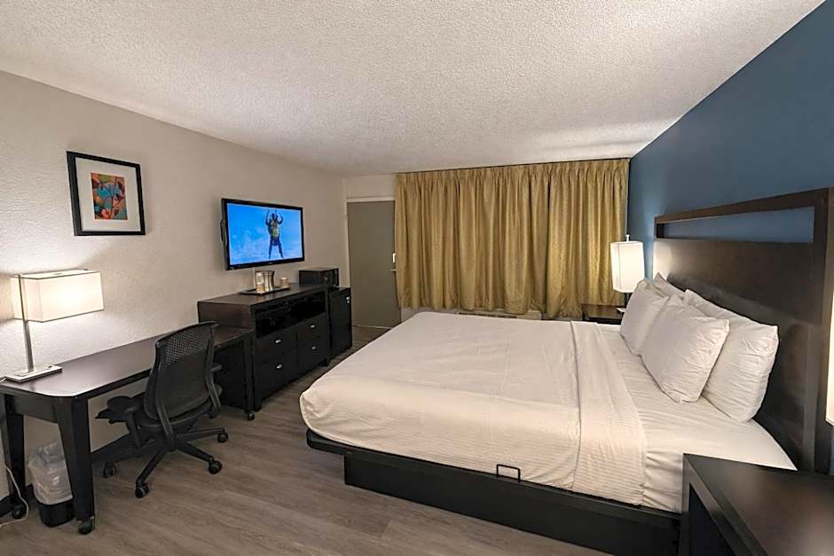 Express Inn & Suites