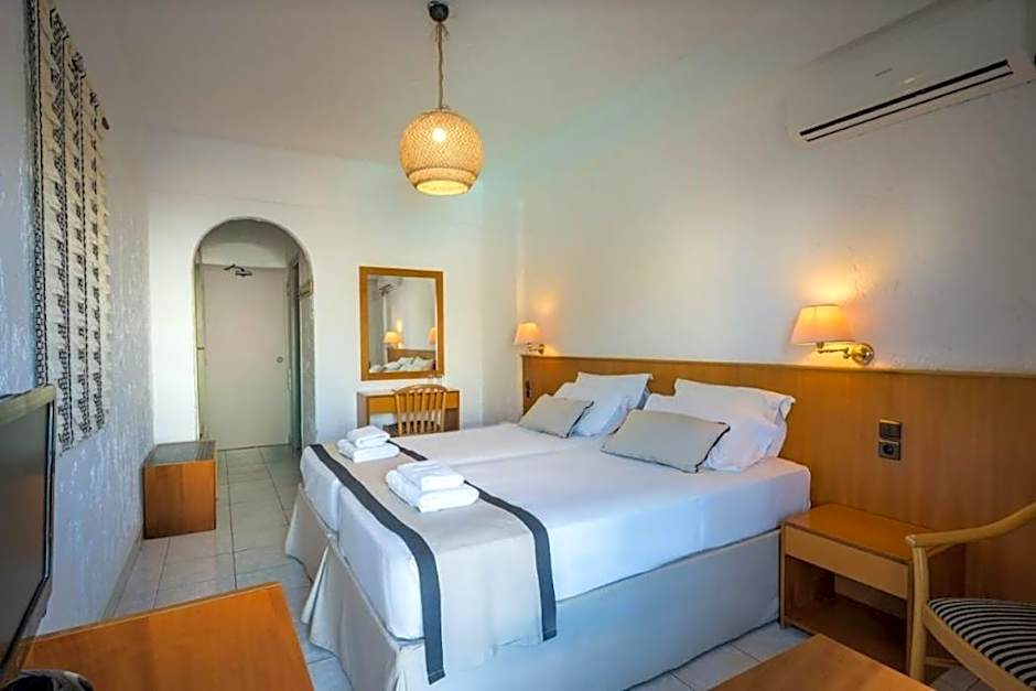 Heronissos Hotel