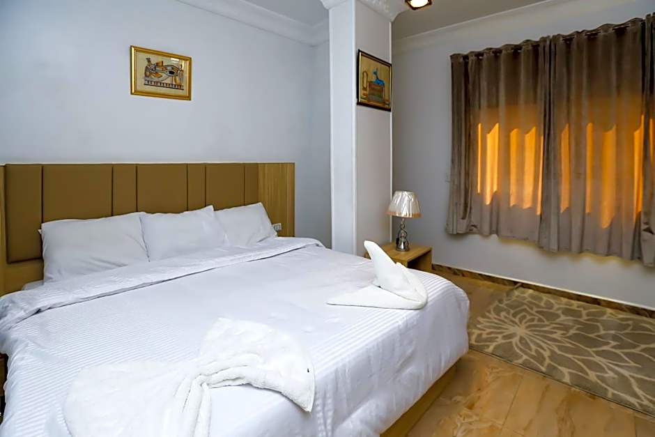 Makadi Pyramids View