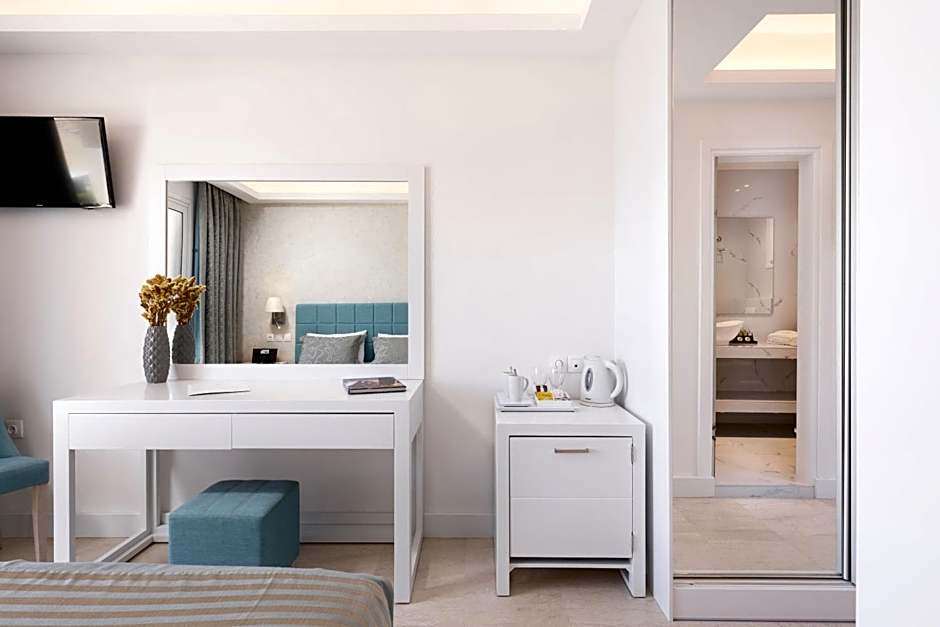 Melina Bay Boutique Hotel