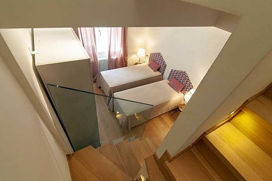 Photo 1 of 16 of Maisonette