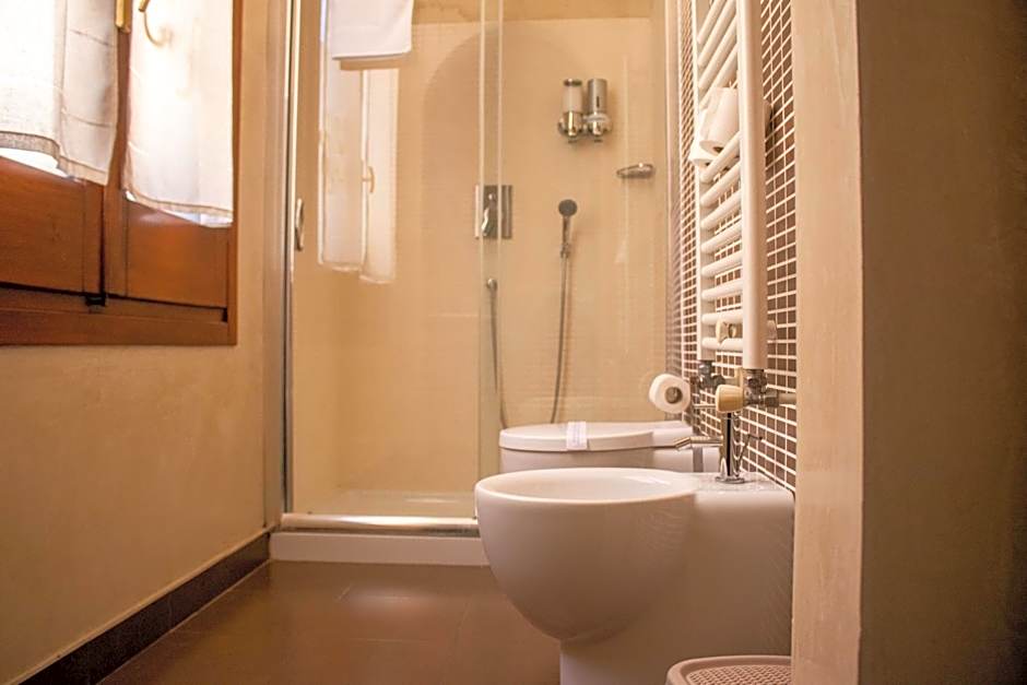 Apollo Suites