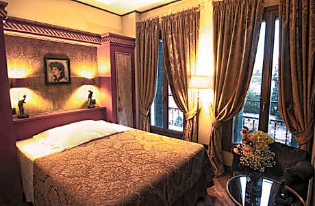 Single Room with Canal View