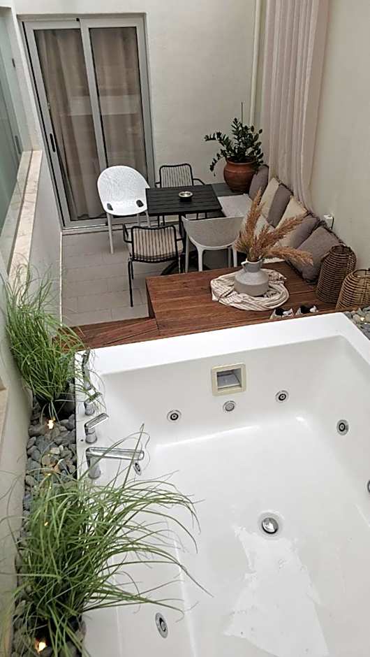 Atlantis Boutique City Hotel