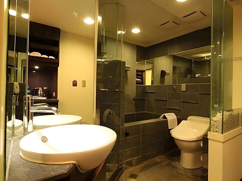 Shin Yuan Celeb Metro Hotel