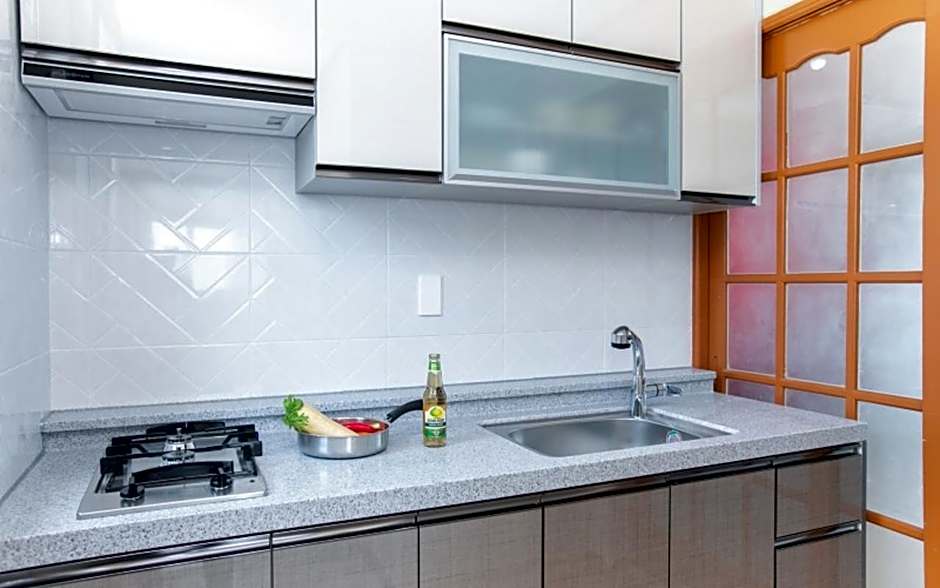 Donghae(mangsang) East House