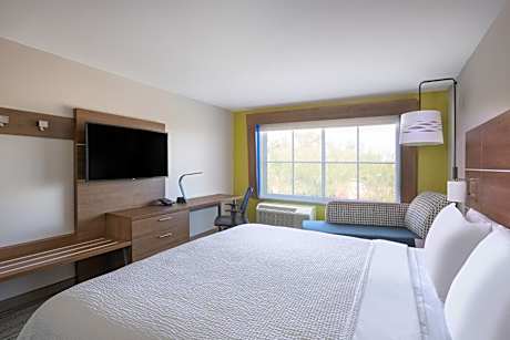 King Room - Hearing Accessible
