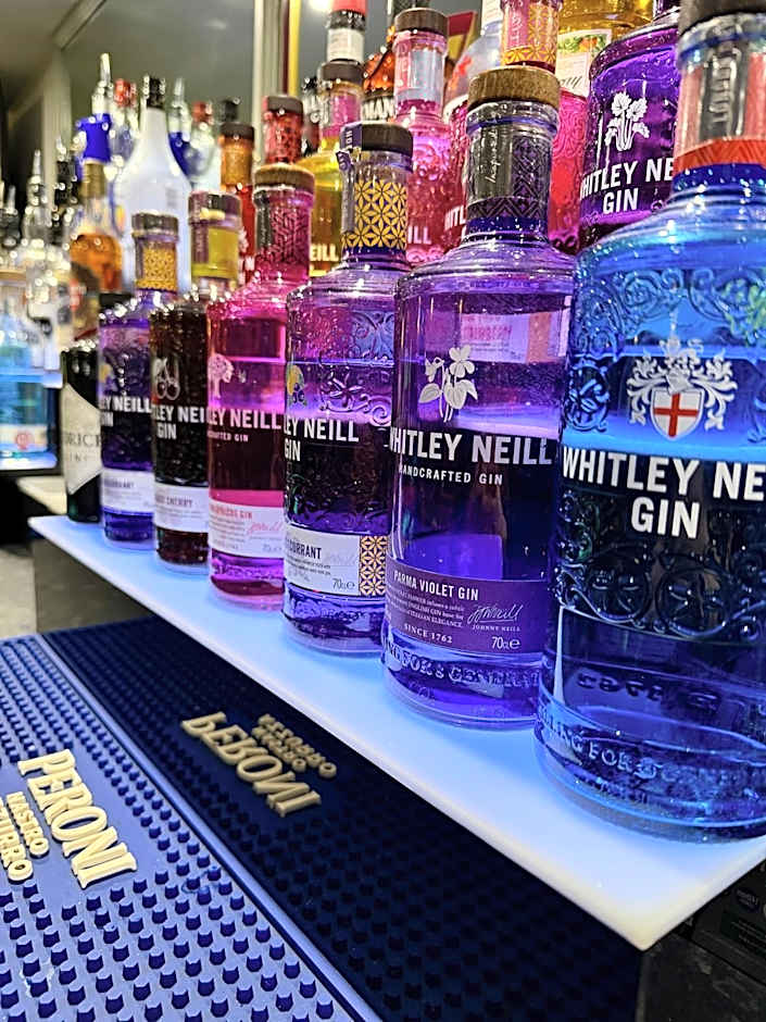 The Famous Star Hotel Moffat