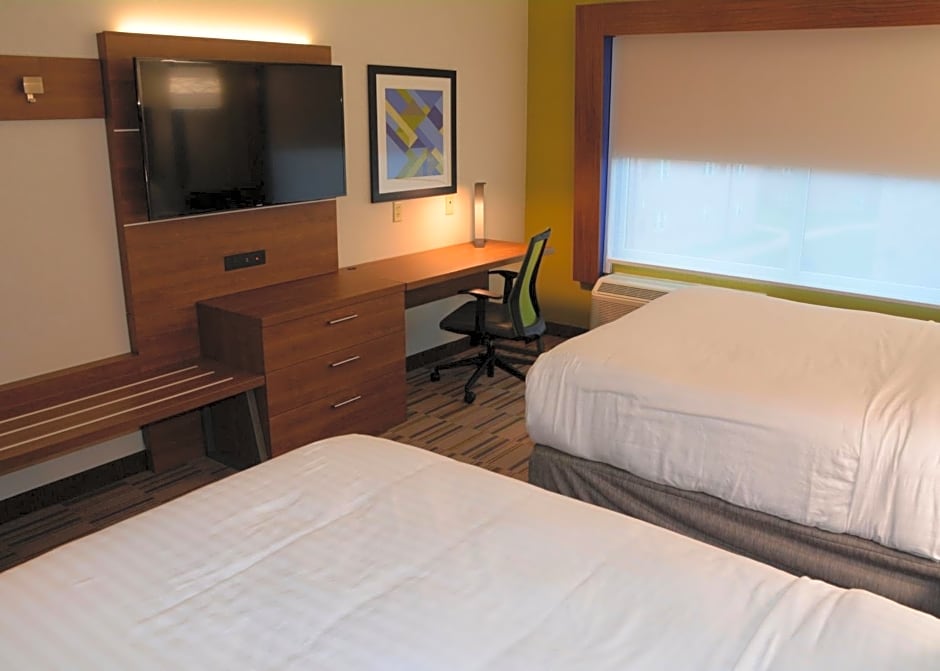 Holiday Inn Express & Suites Pittsburgh - Monroeville