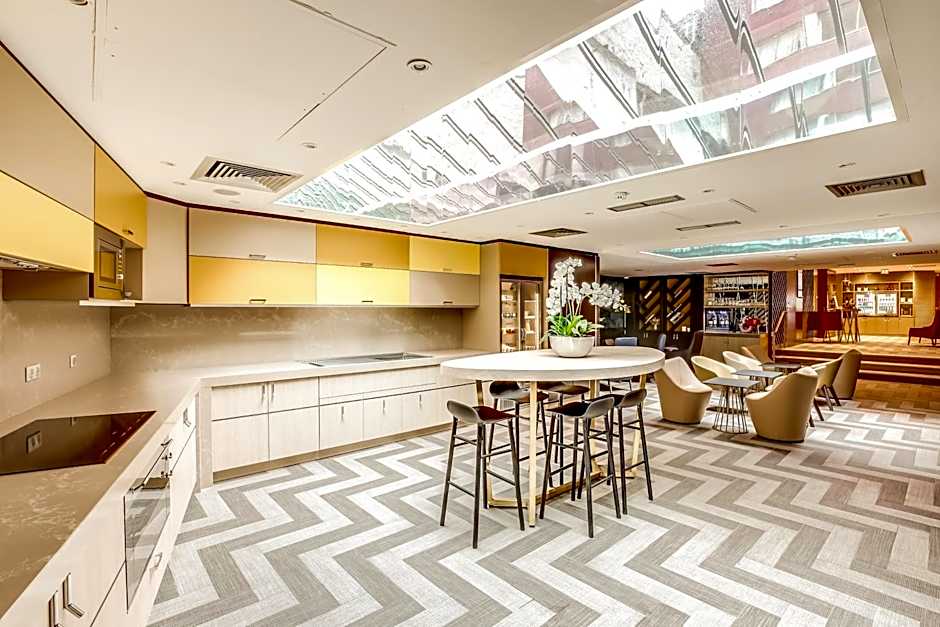 Mercure Paris Arc De Triomphe Etoile