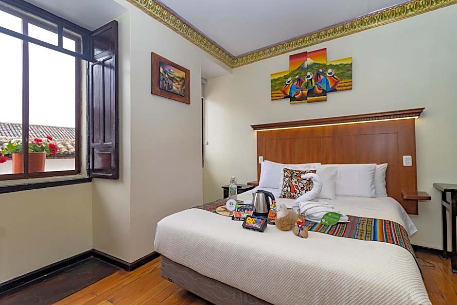 Friends Hotel & Rooftop