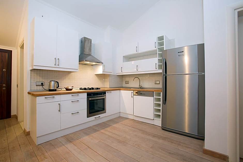 Dedeminn Marina Hotel