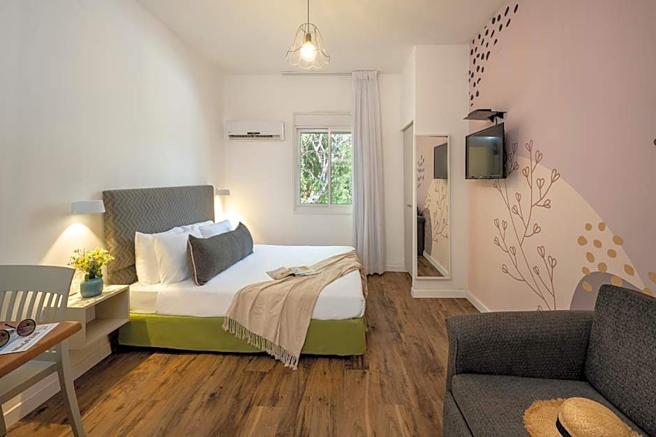 Travel Hotel Eilon