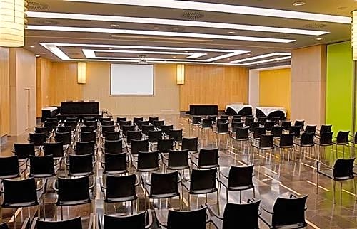 Vincci Zaragoza Zentro