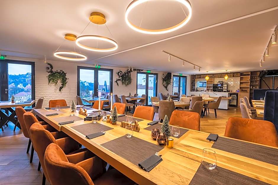 UpperHouse Suites & More