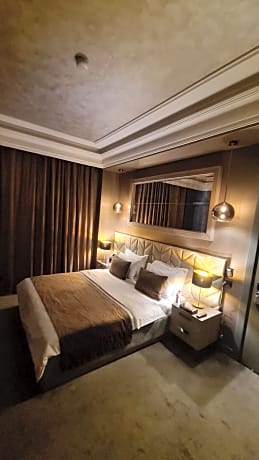 Deluxe Double Room with Bath