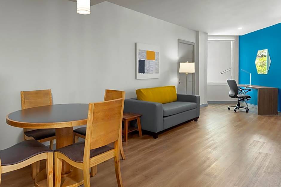 Holiday Inn Express San Jose Forum By IHG