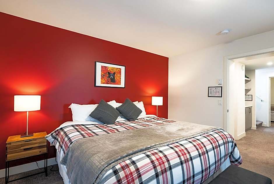 Alpine Escape by Revelstoke Vacations