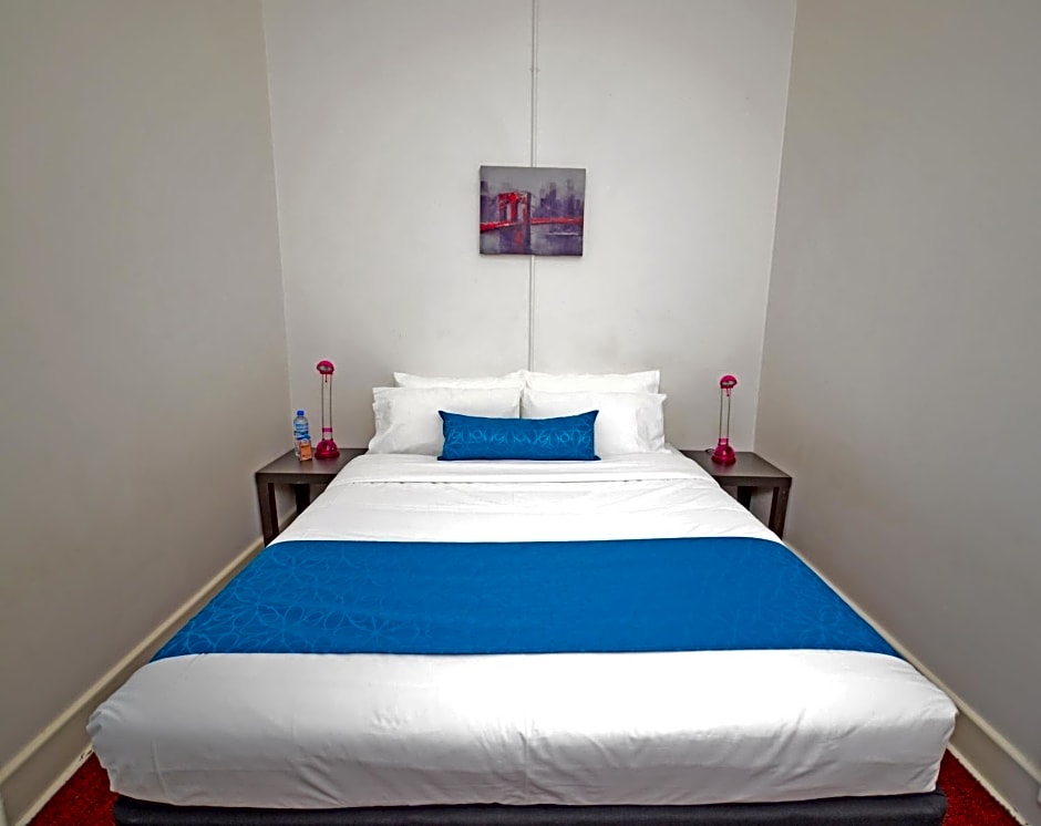 Foto 1 von 6 von Double Room with Shared Bathroom