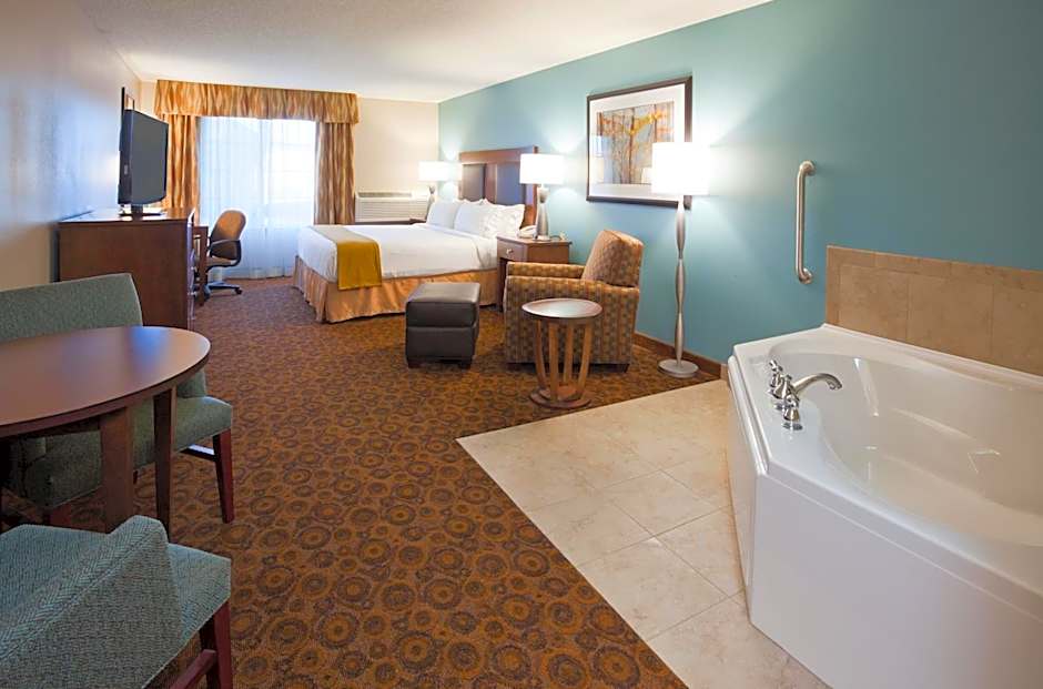 Holiday Inn Express St. Cloud By IHG