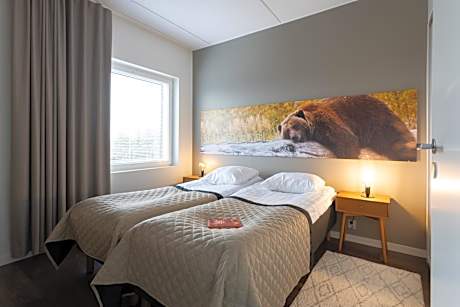 Lakeside Three-Bedroom Apartment