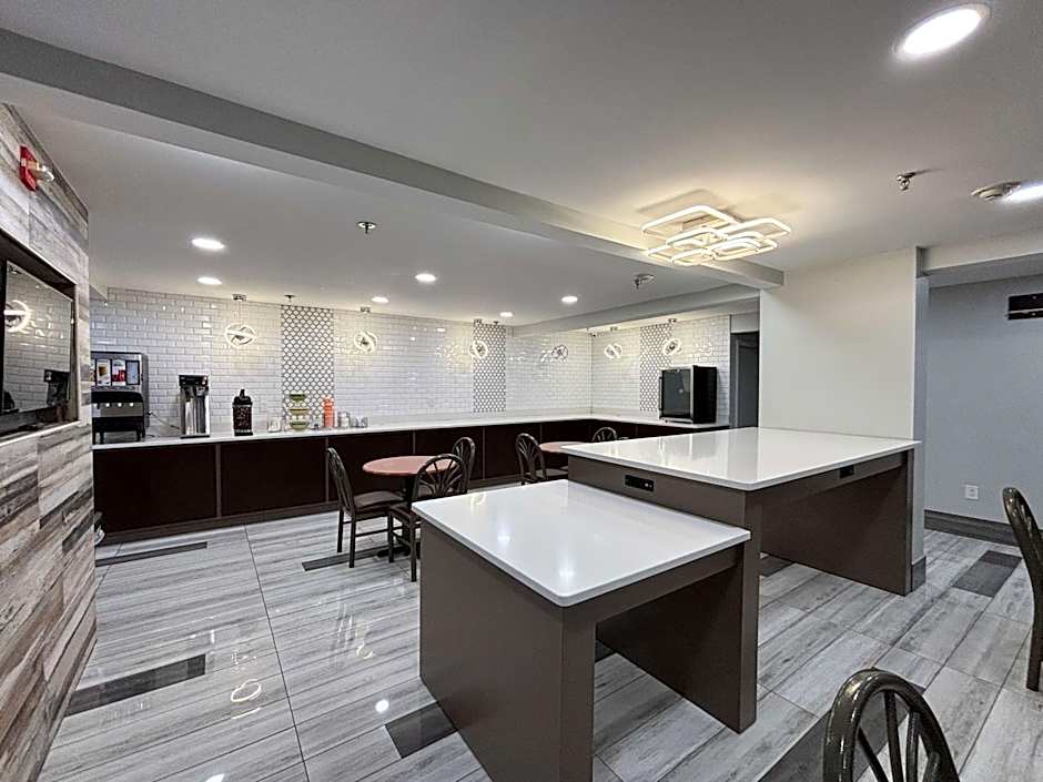 Motel 6 Prattville AL