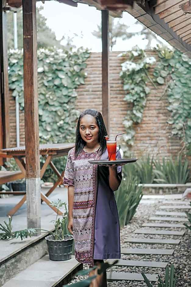 Cempaka Borobudur Guest House