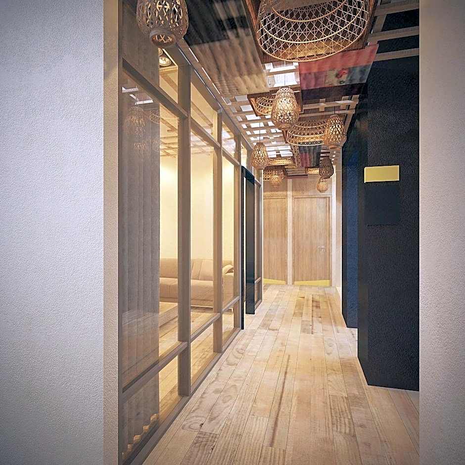 Kinnon Deluxe Hostel Coworking Cafe