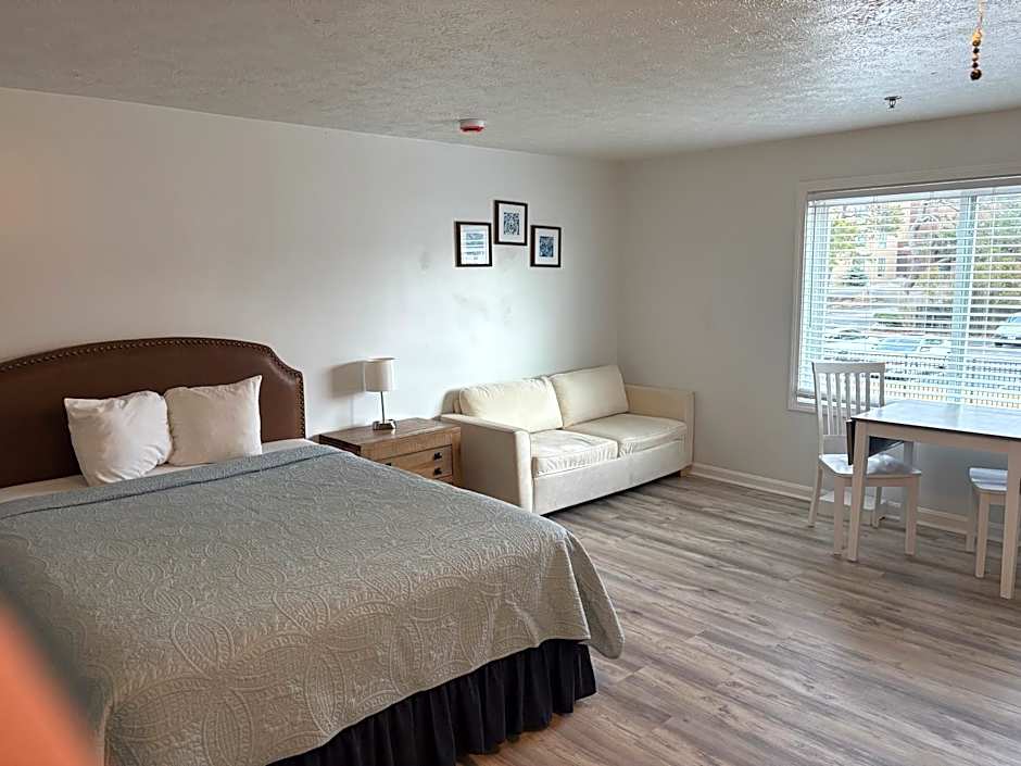 Photo 1 of 5 of Junior Suite