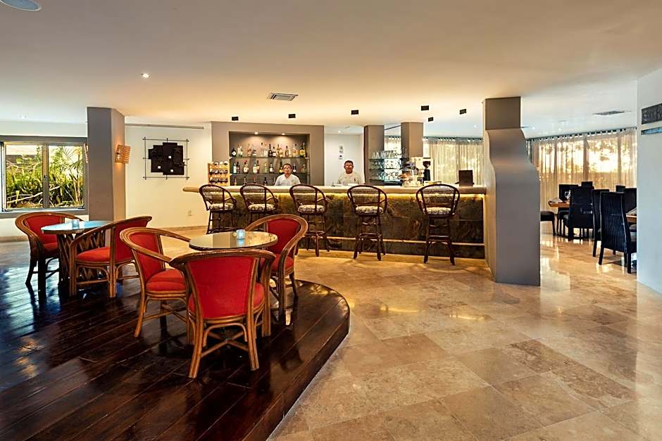 Playa Azul Golf & Beach Resort