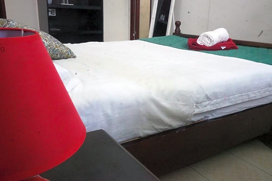 Happy Ours Guesthouse